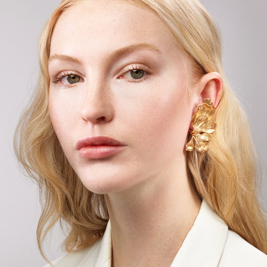 Wild Rose earclips | Ole Lynggaard